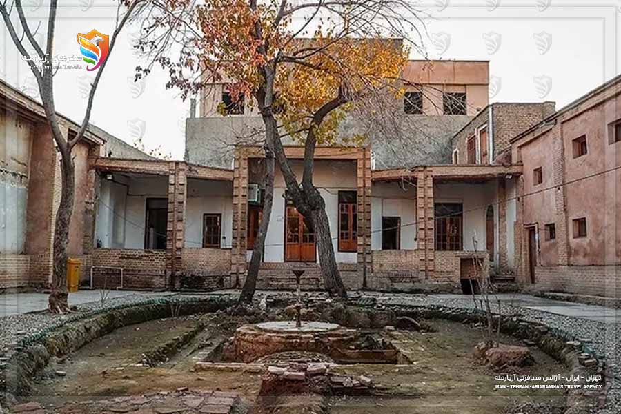 نمای قدیمی از خانه اسدالله خان و ملوک