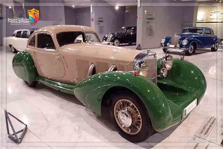 نمایی از خودرو های موزه خودروهای سلطنتی تهران